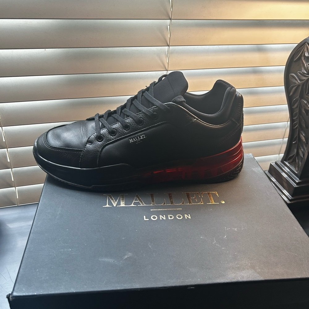 Black and Red Men's Sneakers